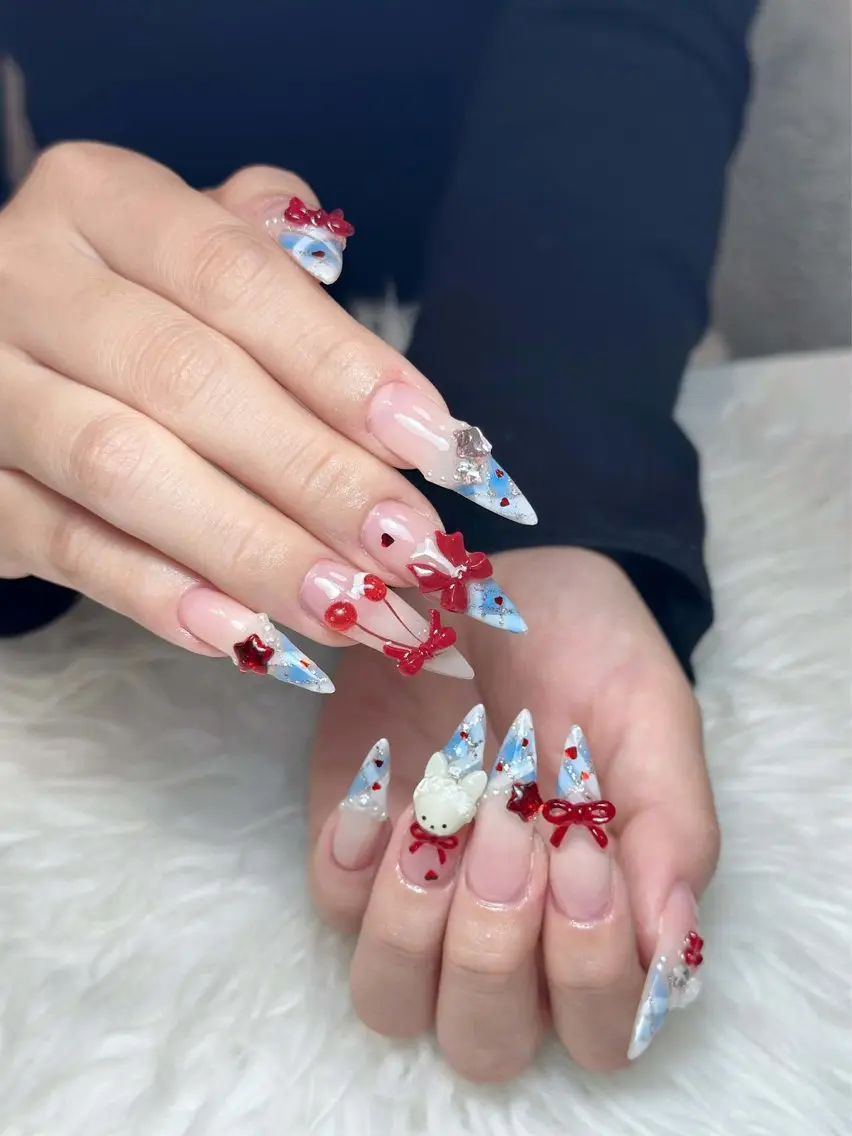 ネイル チークネイル ドット フレンチネイル グラデーション ハート ハンドネイル Julli NailStudioのネイルデザイン