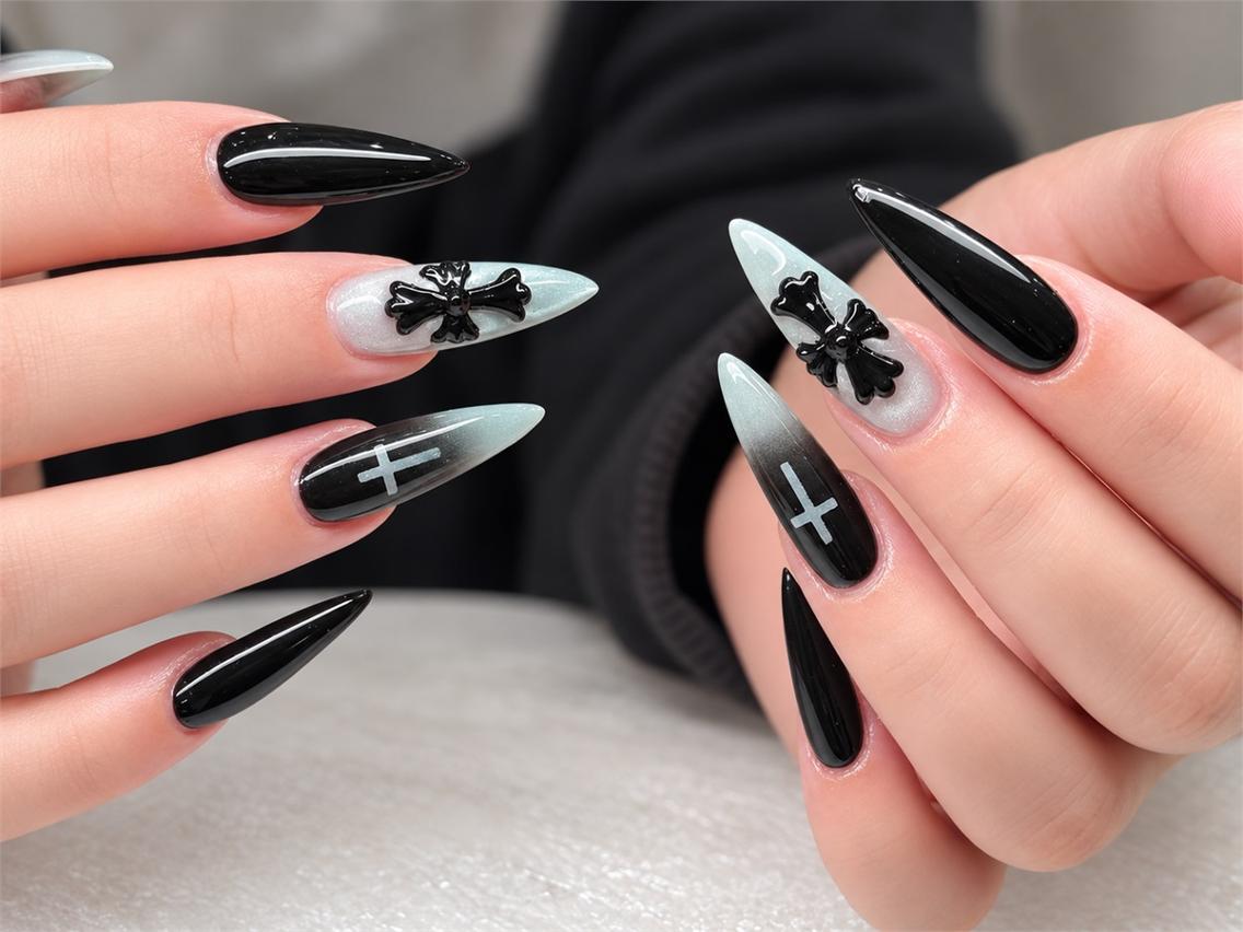 ネイル ロングネイル ホワイト NAILS 168 大塚のネイルデザイン