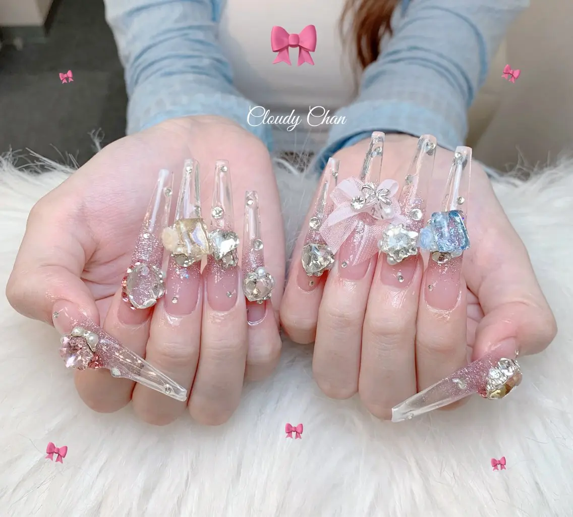 ネイル アートネイル 長さ出し ジェルネイル 韓国ネイル マグネットネイル ハンドネイル Cloudy Chan Nailのネイルデザイン