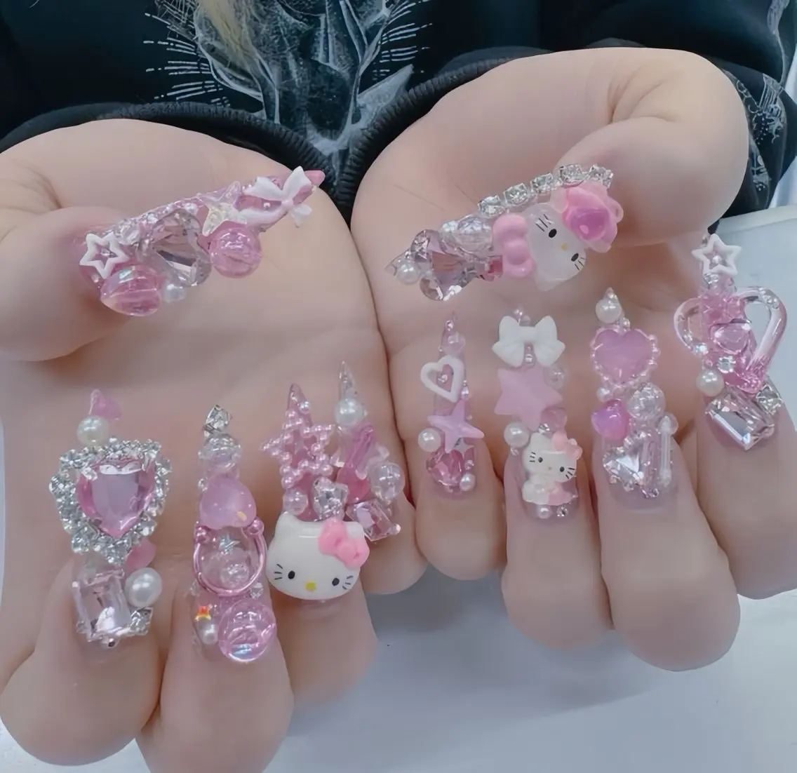 ネイル オーロラネイル チークネイル 桜ネイル クリアネイル ドット ハンドネイル Rin Nail 新大久保店のネイルデザイン