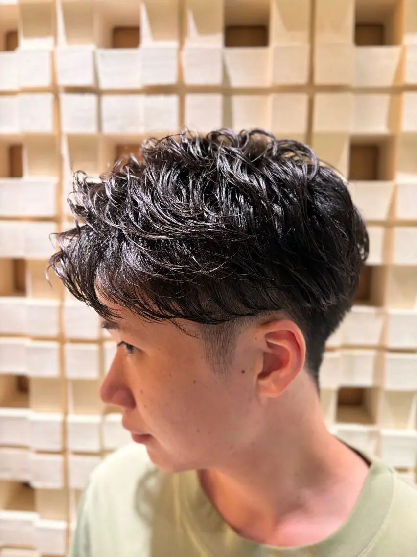 ショート パーマ メンズ 芦川 柚貴のヘアスタイル