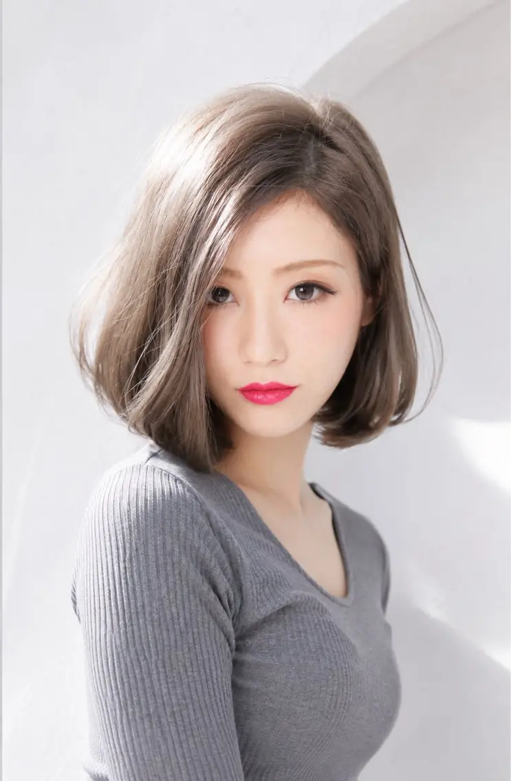 ミディアム カラー イズ ミのヘアスタイル