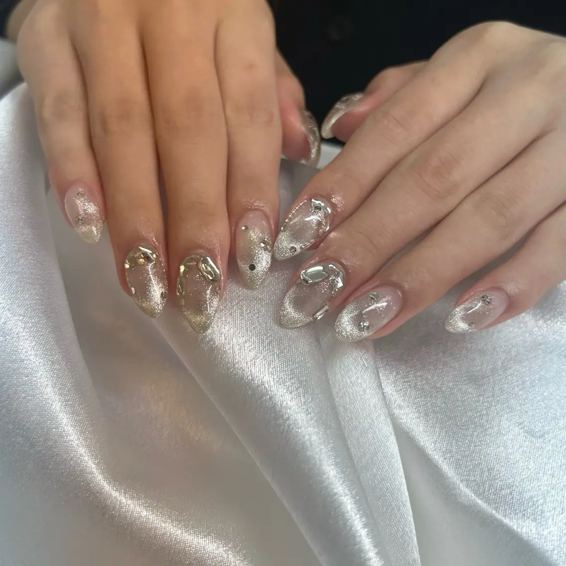 ネイル フレンチネイル キラキラネイル マグネットネイル マグネットフレンチ ハンドネイル y’sbeauty 本町店のネイルデザイン