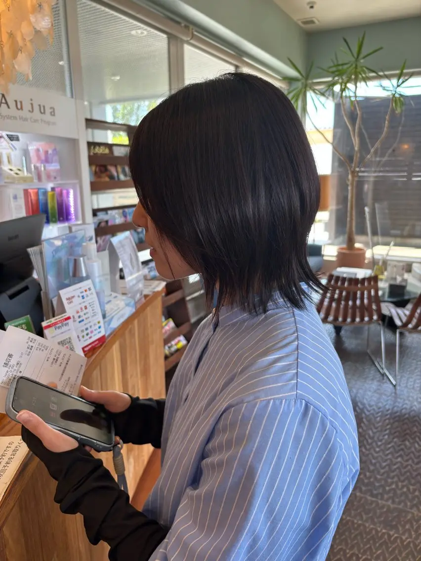 ミディアム くびれヘア レイヤーカット カット 縮毛矯正 TAKAHASHI REIKAのヘアスタイル