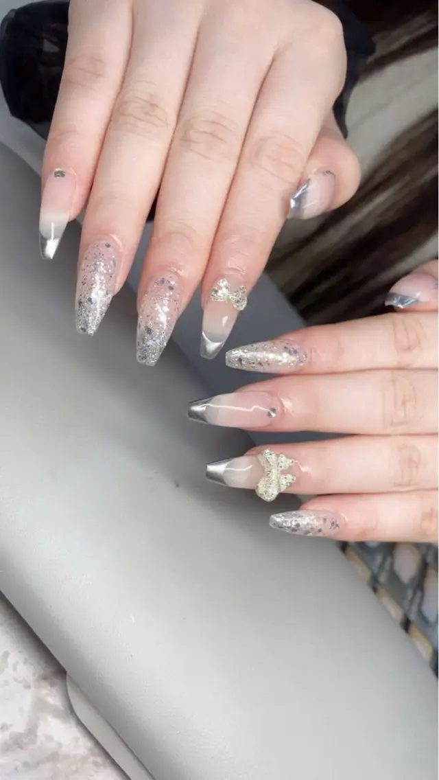 ネイル フレンチネイル グラデーション マグネットネイル ニュアンスネイル オフィスネイル ハンドネイル ハンドケア Hara Nail 【持ち込みOK】のネイルデザイン
