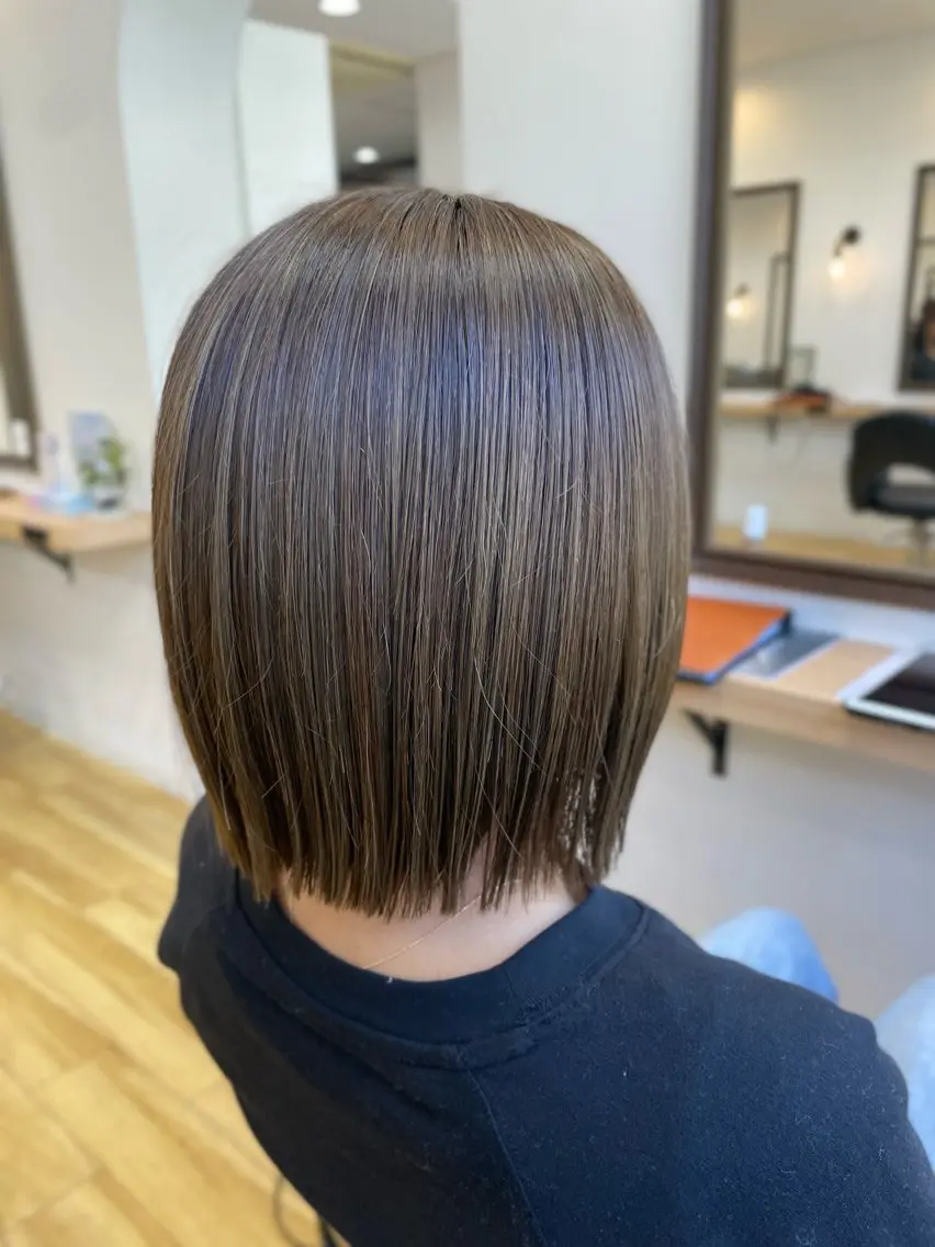 ショート MOLLA 大井陽菜のヘアスタイル