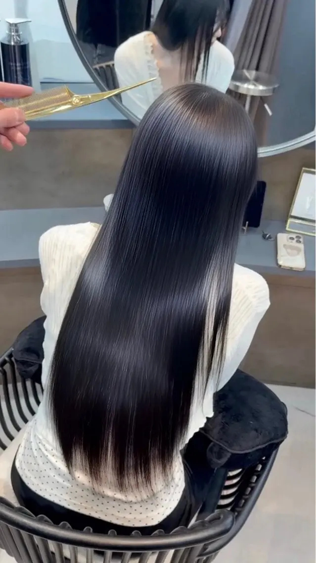ロング 髪質改善 トリートメント ヘアカラー トリートメント 艶髪カラー🫧 髪質改善🪽萩原のヘアスタイル