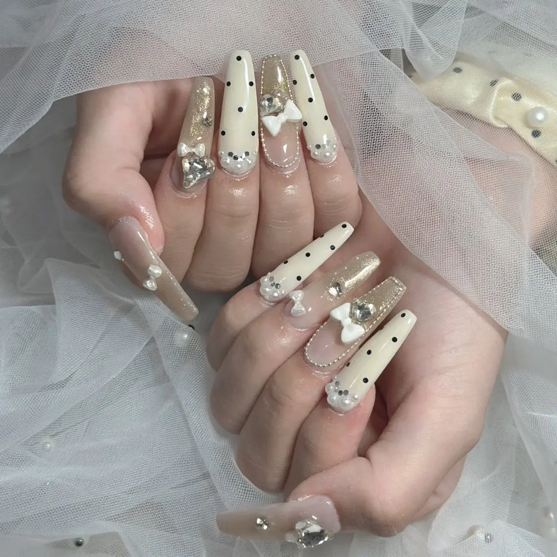 ネイル ハンドネイル LAVISH nanamiのネイルデザイン