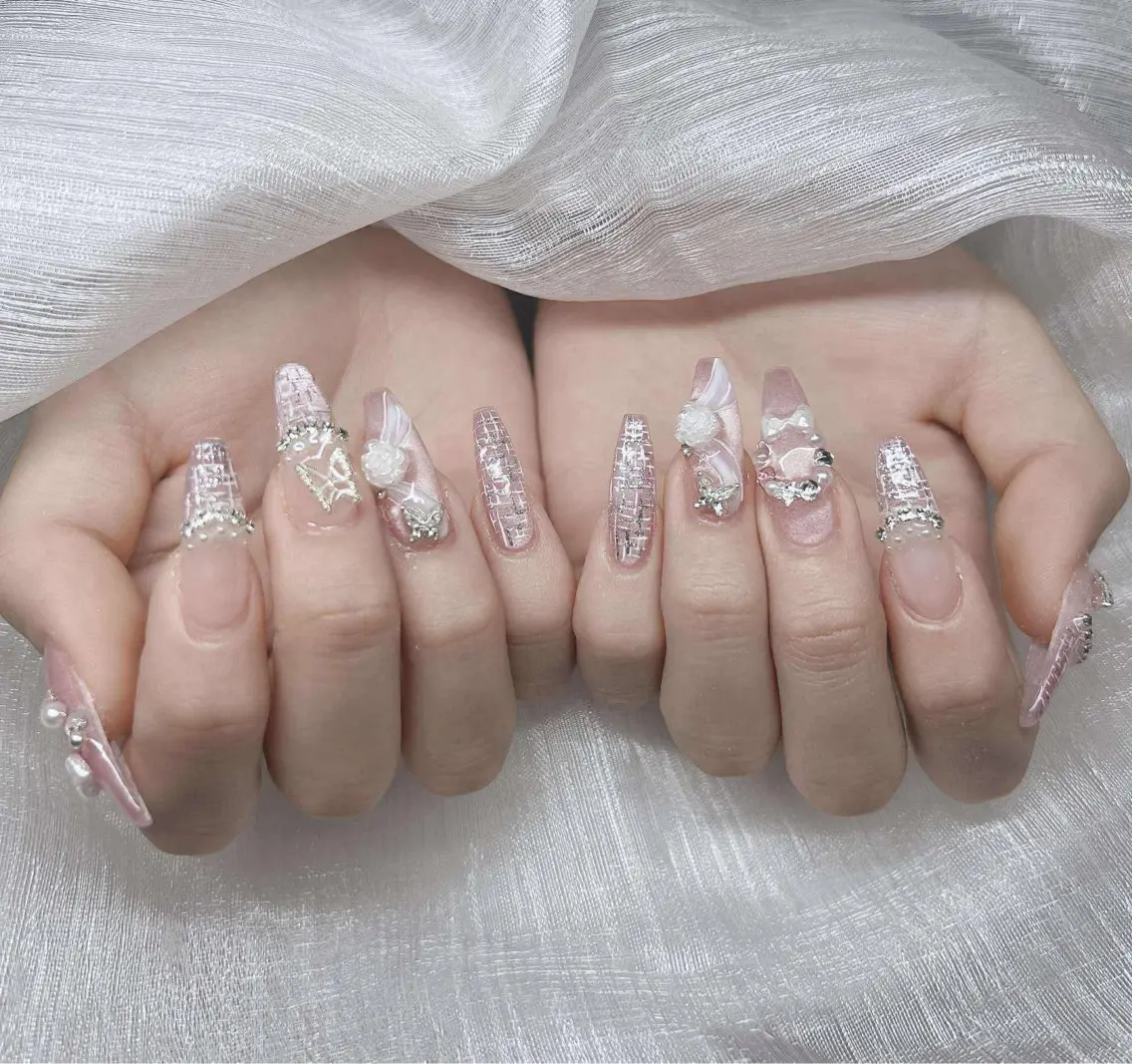 ネイル 長さ出し グラデーション 卒業式 キラキラネイル マグネットネイル ハンドネイル Lee Nailsのネイルデザイン