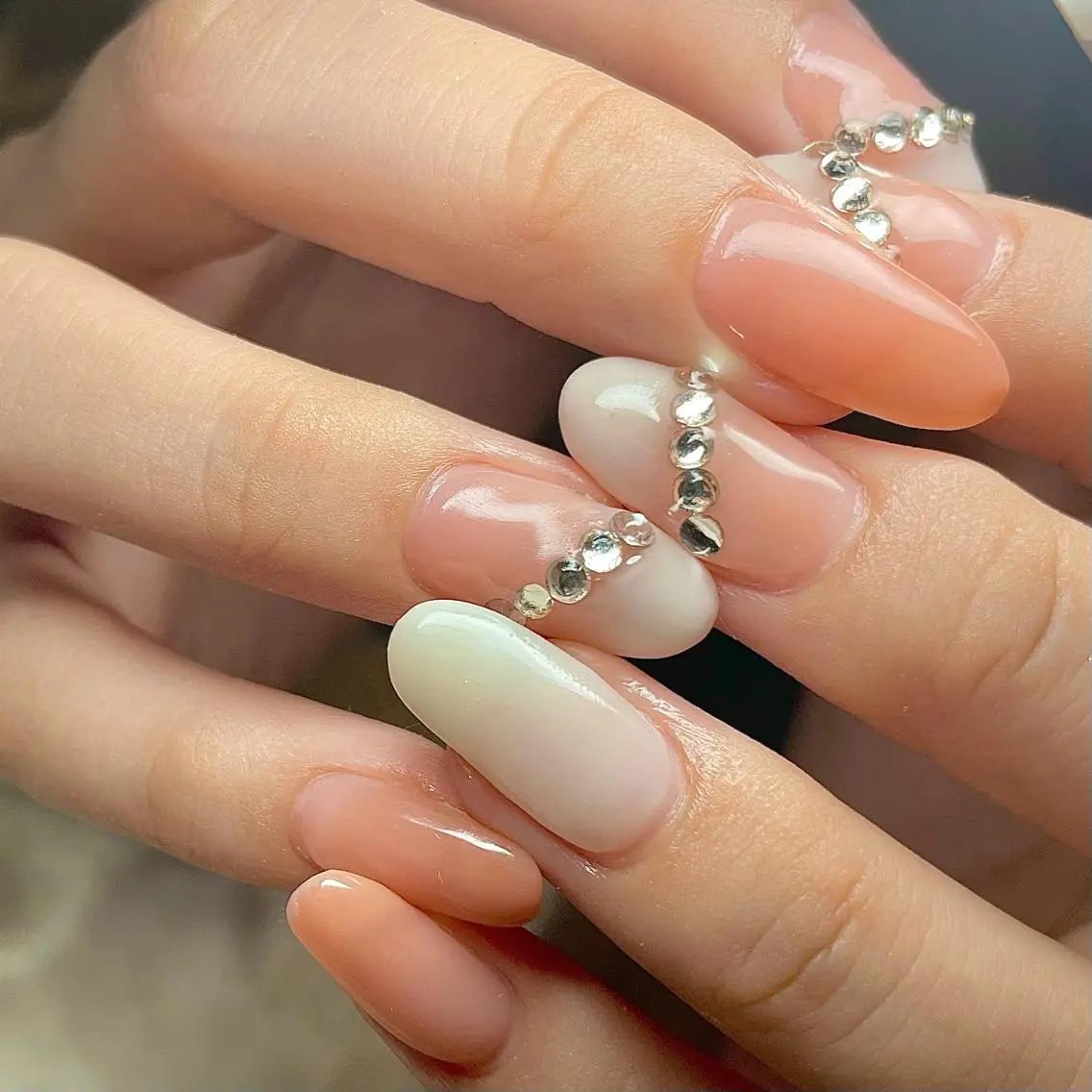 セミロング カラー パーマ ヘアアレンジ メンズ キッズ ネイル マツエク・マツパ ベージュカラー el. by Aoのネイルデザイン