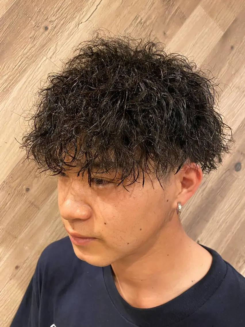 ショート くせ毛 Kanari Ryuのヘアスタイル