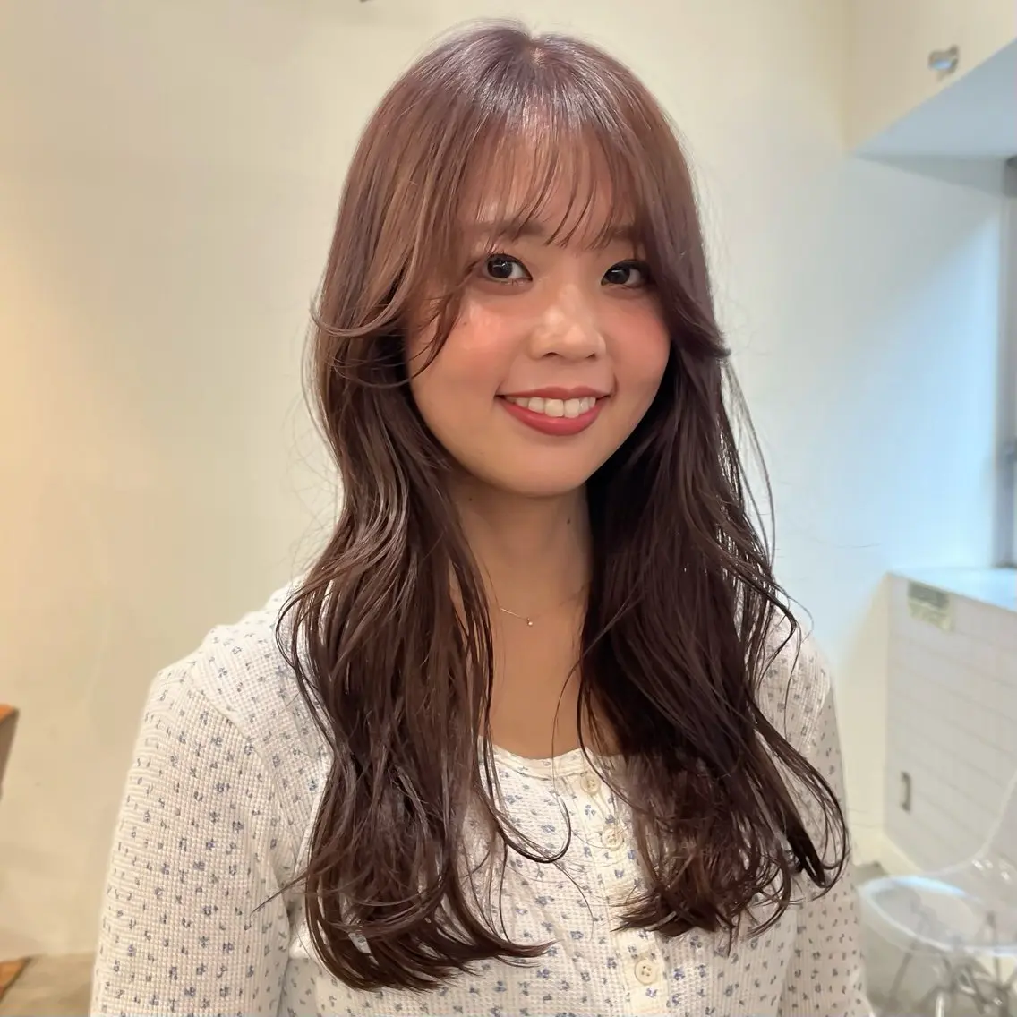 セミロング パープルカラー ヘアカラー たおちゃん／レイヤー ／透明感カラーのヘアスタイル