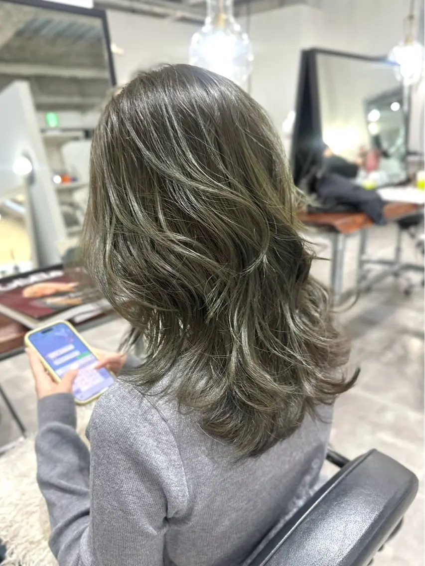 ミディアム 森田 あかりのヘアスタイル