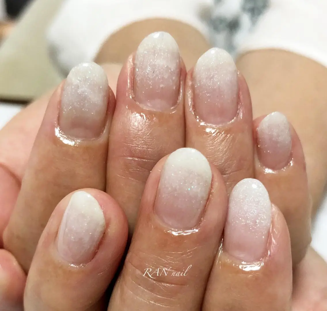 ネイル オーロラネイル 成人式 フットネイル グラデーション キラキラネイル ハンドネイル フットネイル RAN nailのネイルデザイン