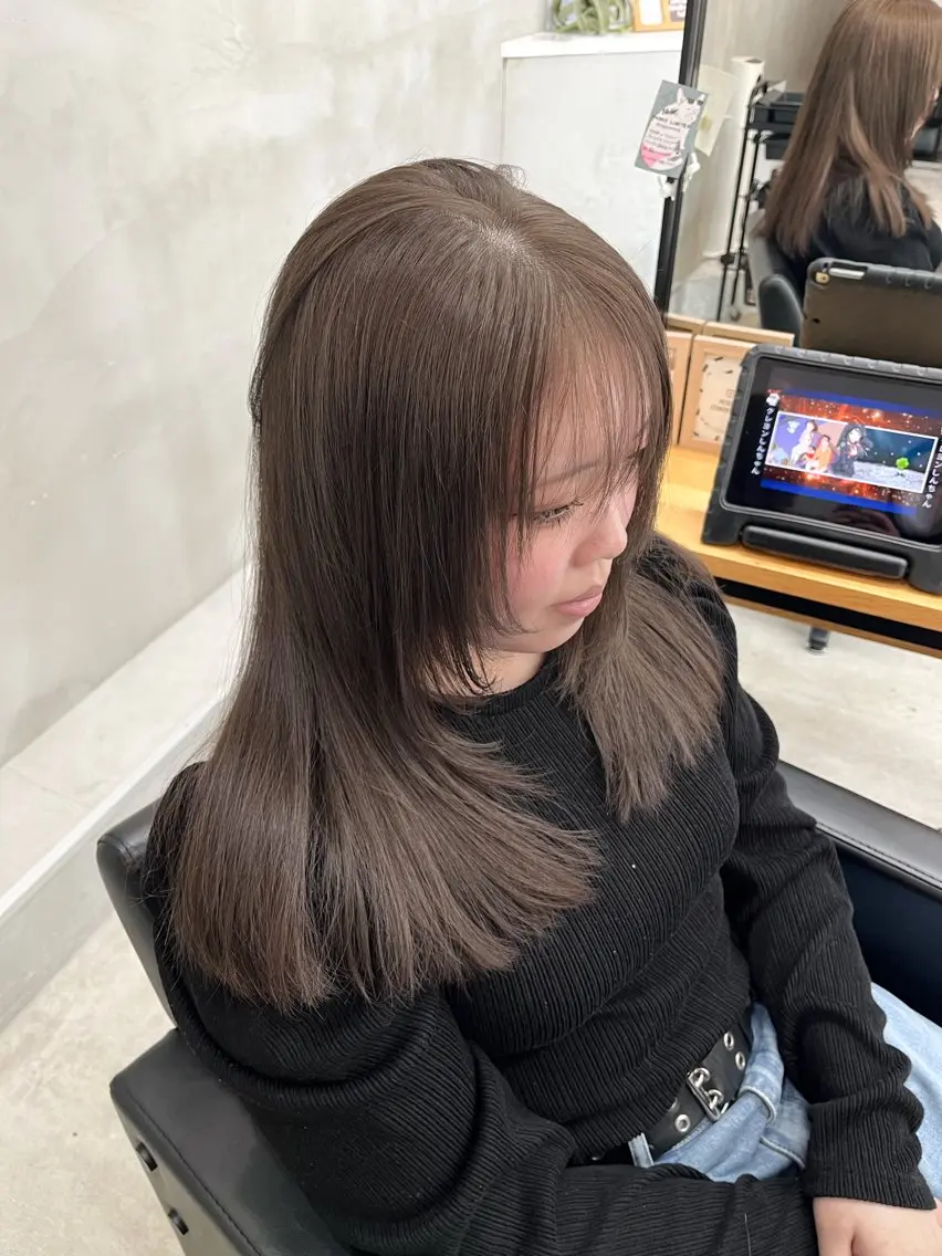 セミロング ヘアカラー トリートメント 🫧透明感カラー🫧 OIKAWAのヘアスタイル