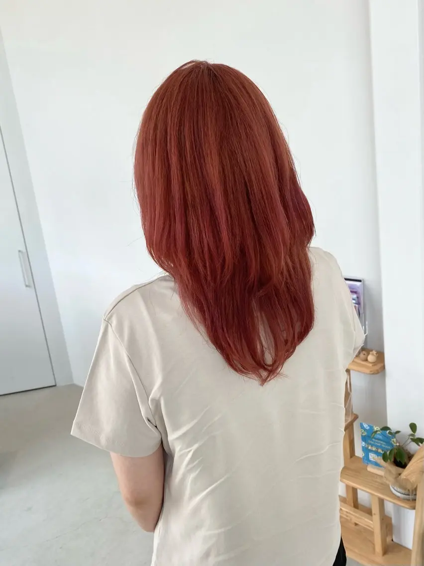 ロング カラー ブリーチ カシス オレンジ 川合 勇気のヘアスタイル