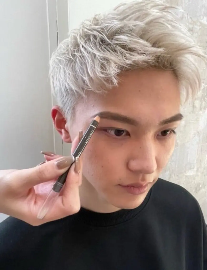 【メンズ限定】美眉アイブロウWAX ★メイク仕上げなし★の写真
