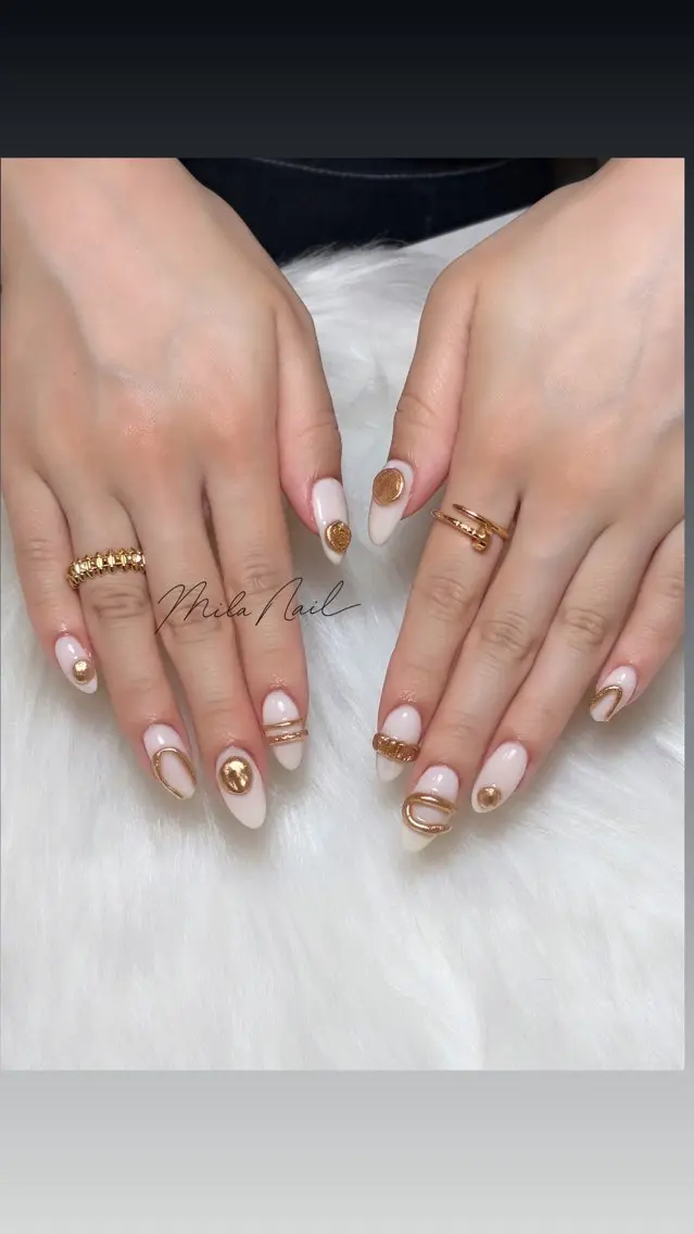 ネイル アートネイル ミラーネイル シンプルネイル ハンドネイル Mila Nail🐈のネイルデザイン