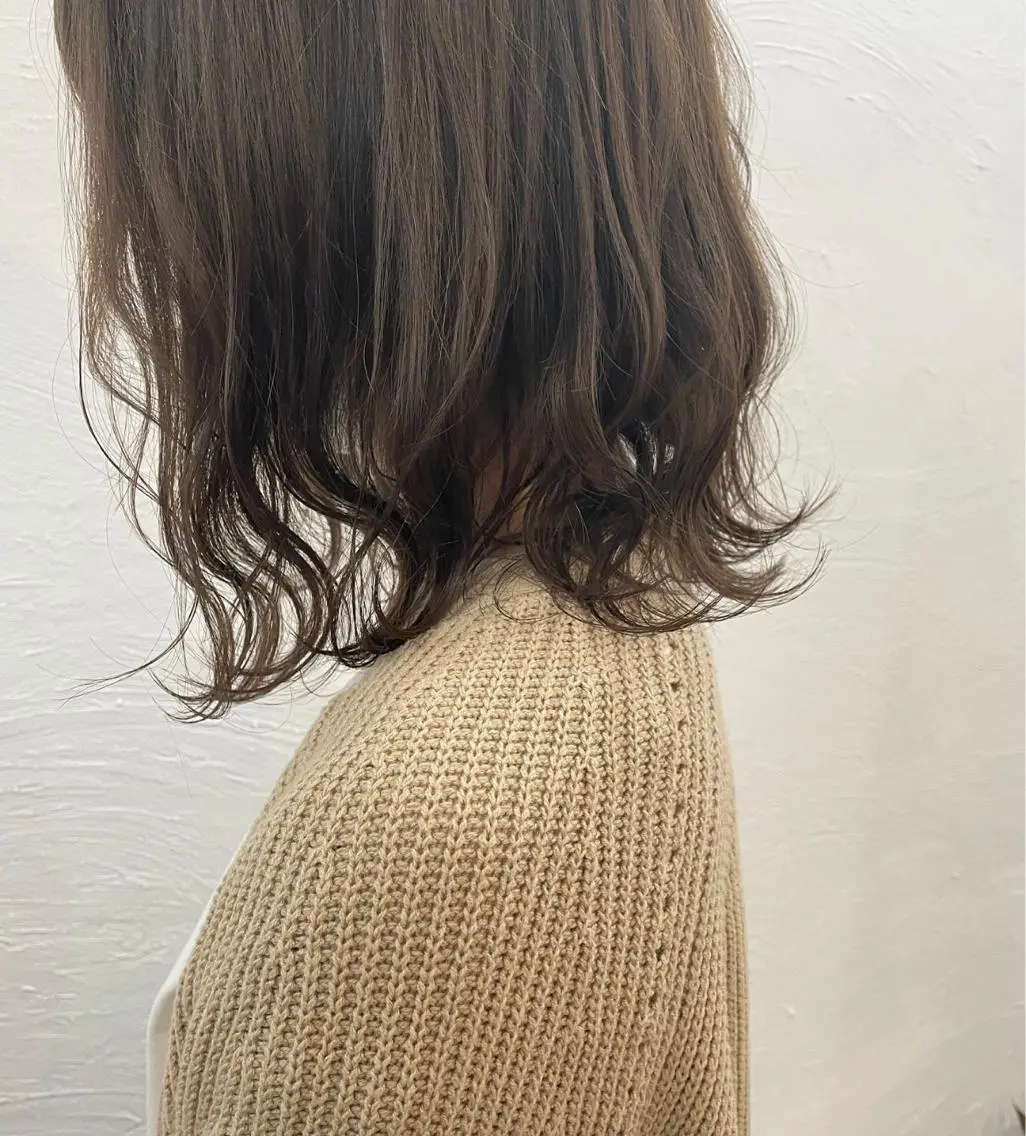 ミディアム カラー ベージュカラー カット ヘアカラー トリートメント 河野 満月のヘアスタイル