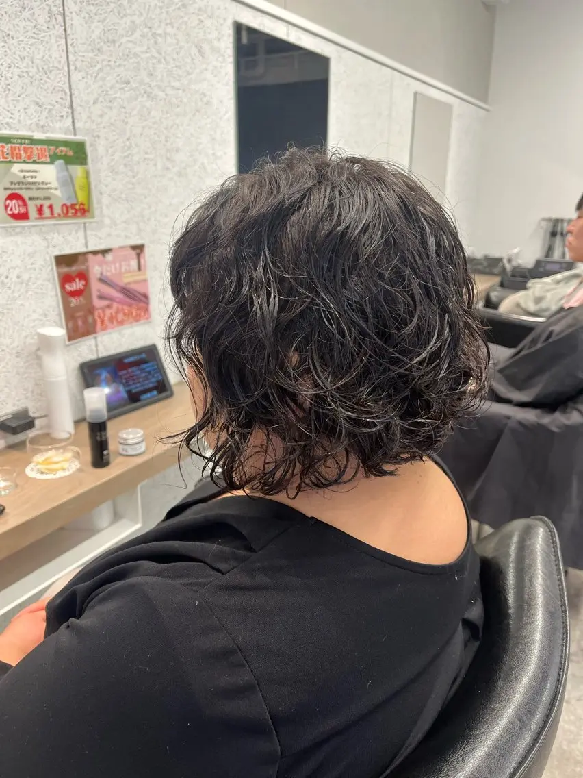 ショート パーマ 🍓艶髪/艶カラー しんたに🌈のヘアスタイル