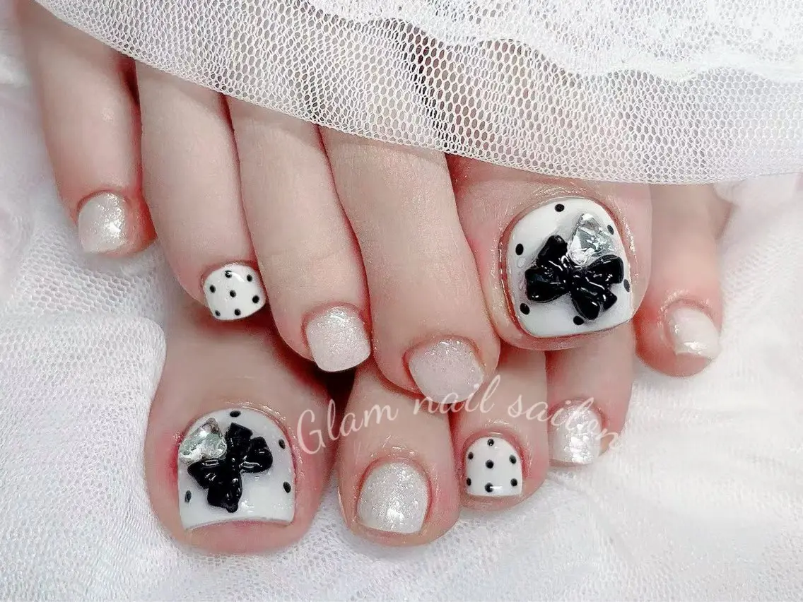 ネイル フットネイル エツメ💅 長さ出し🎀デザインのネイルデザイン