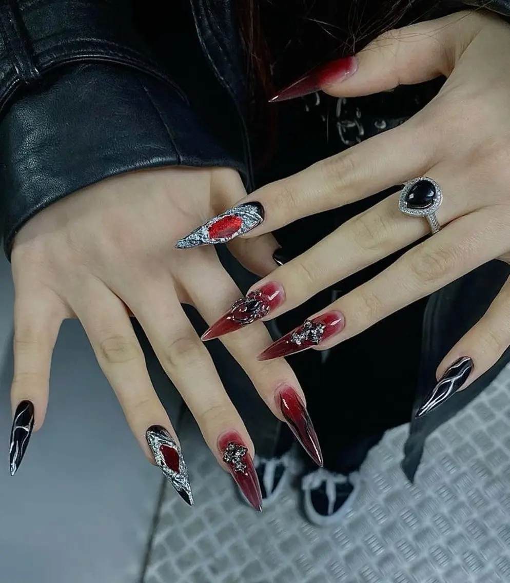 ネイル Iconic Nailのネイルデザイン