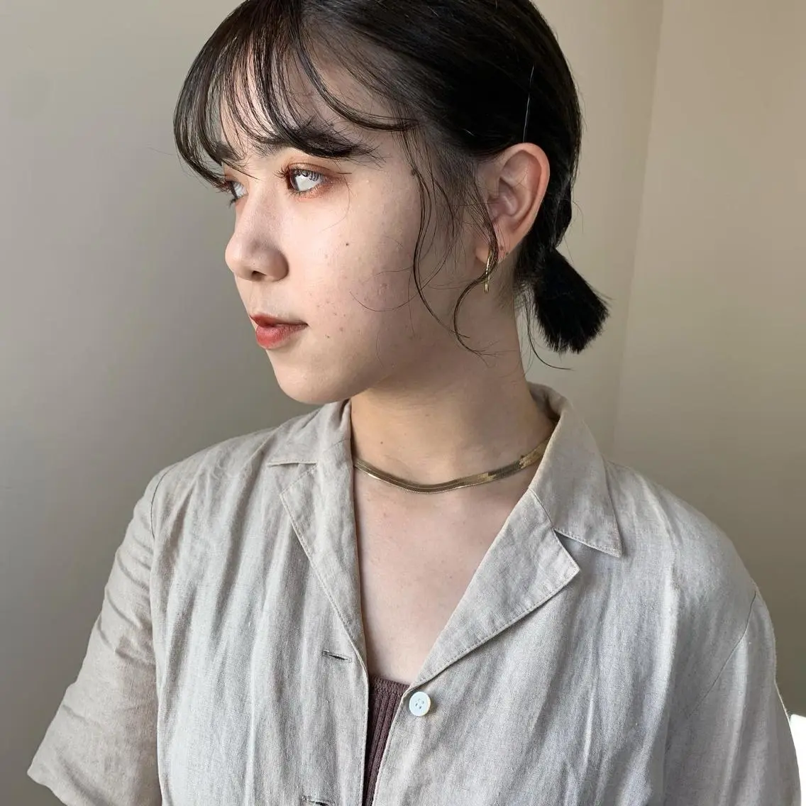 ショート カラー グレージュ ミント 本間 結衣のヘアスタイル