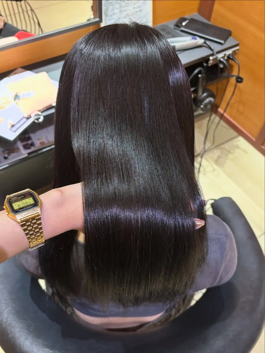 セミロング カラー 黒髪 ラベンダーカラー 🫧いお/透明感艶 カラー/縮毛矯正🫧のヘアスタイル