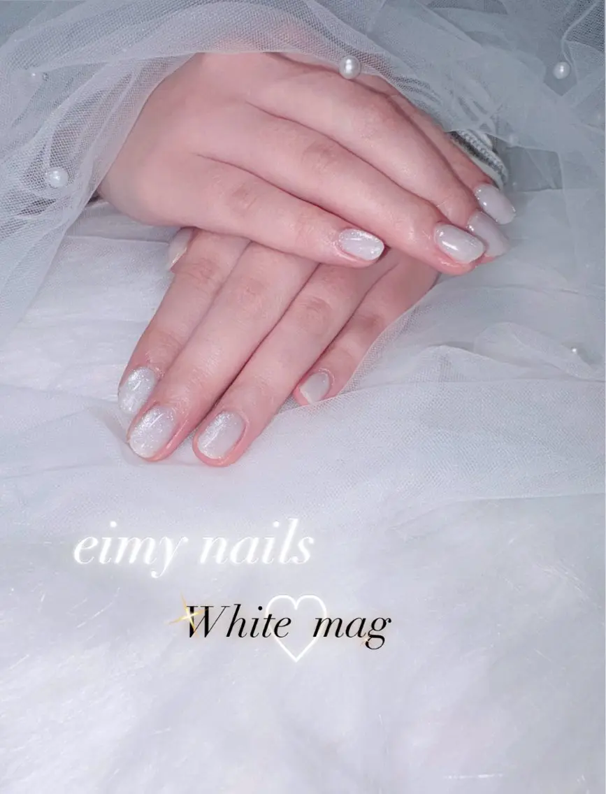 ネイル マグネットネイル マグネットワンカラー ワンカラーネイル 春ネイル ホワイト ハンドネイル eimy nails♡のネイルデザイン