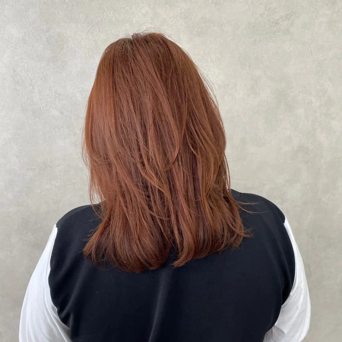 セミロング カラー レイヤーカット ウルフカット maria soa/艶髪ヘアのヘアスタイル