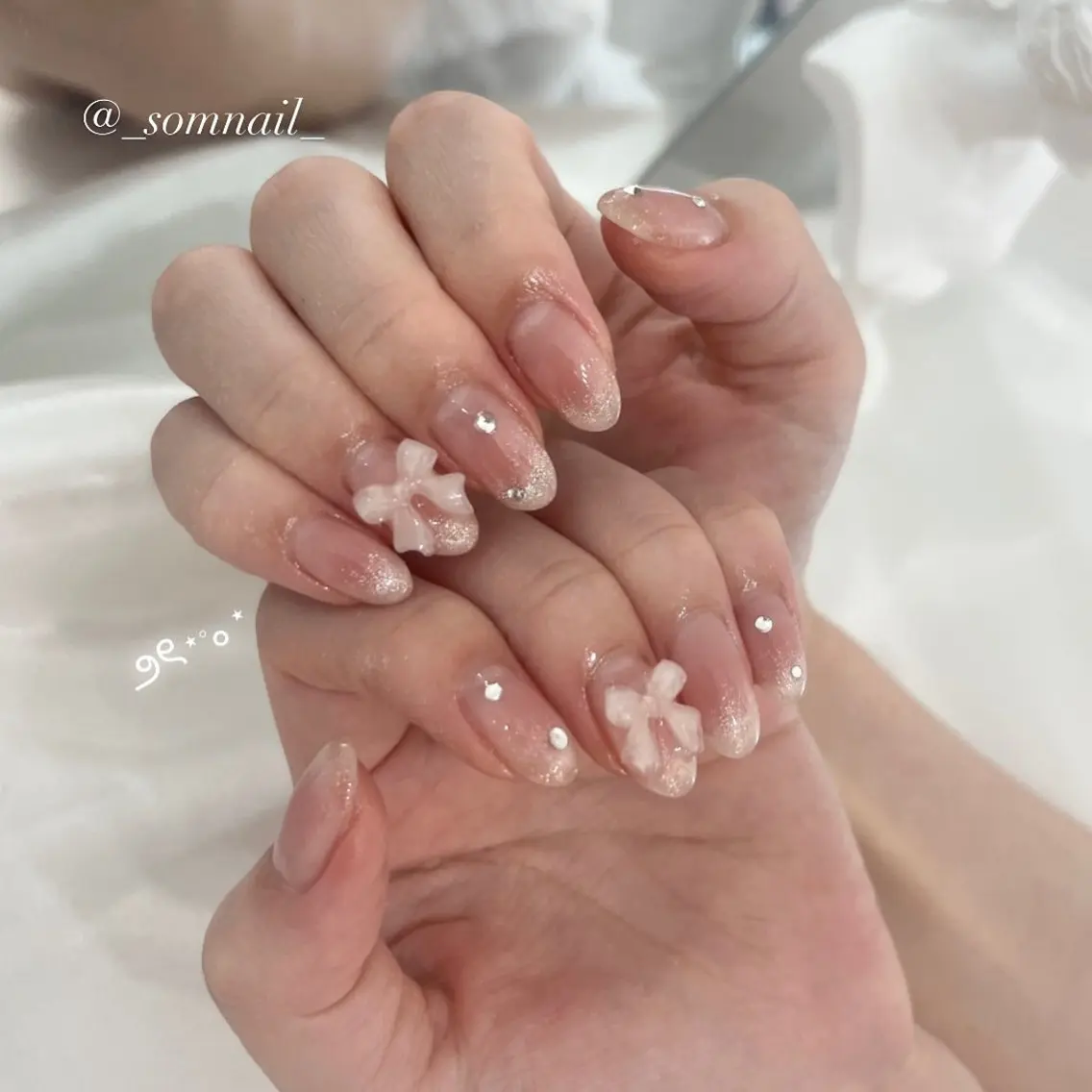 ネイル チークネイル ジェルネイル 韓国ネイル マグネットネイル リボン SOM NAILのネイルデザイン