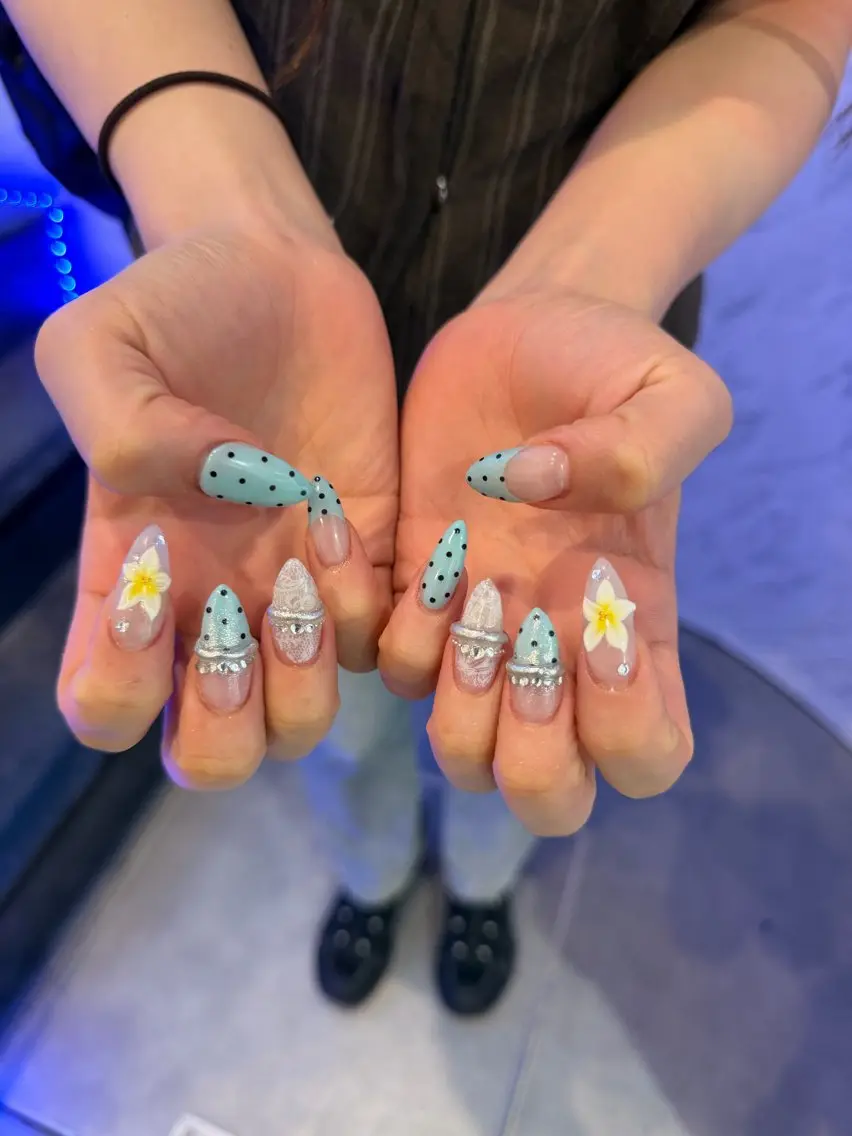 ネイル ハンドネイル Natsumi💎 堺筋本町ネイルサロンのネイルデザイン
