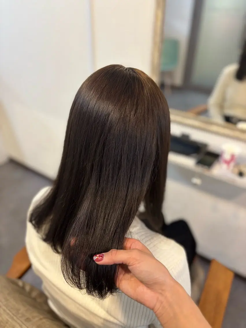 ミディアム カラー 透明感カラー グレージュ オリーブグレージュ オリーブグレー カット ヘアカラー トリートメント 山本なつみ/透明感 /レイヤー/ブリーチのヘアスタイル