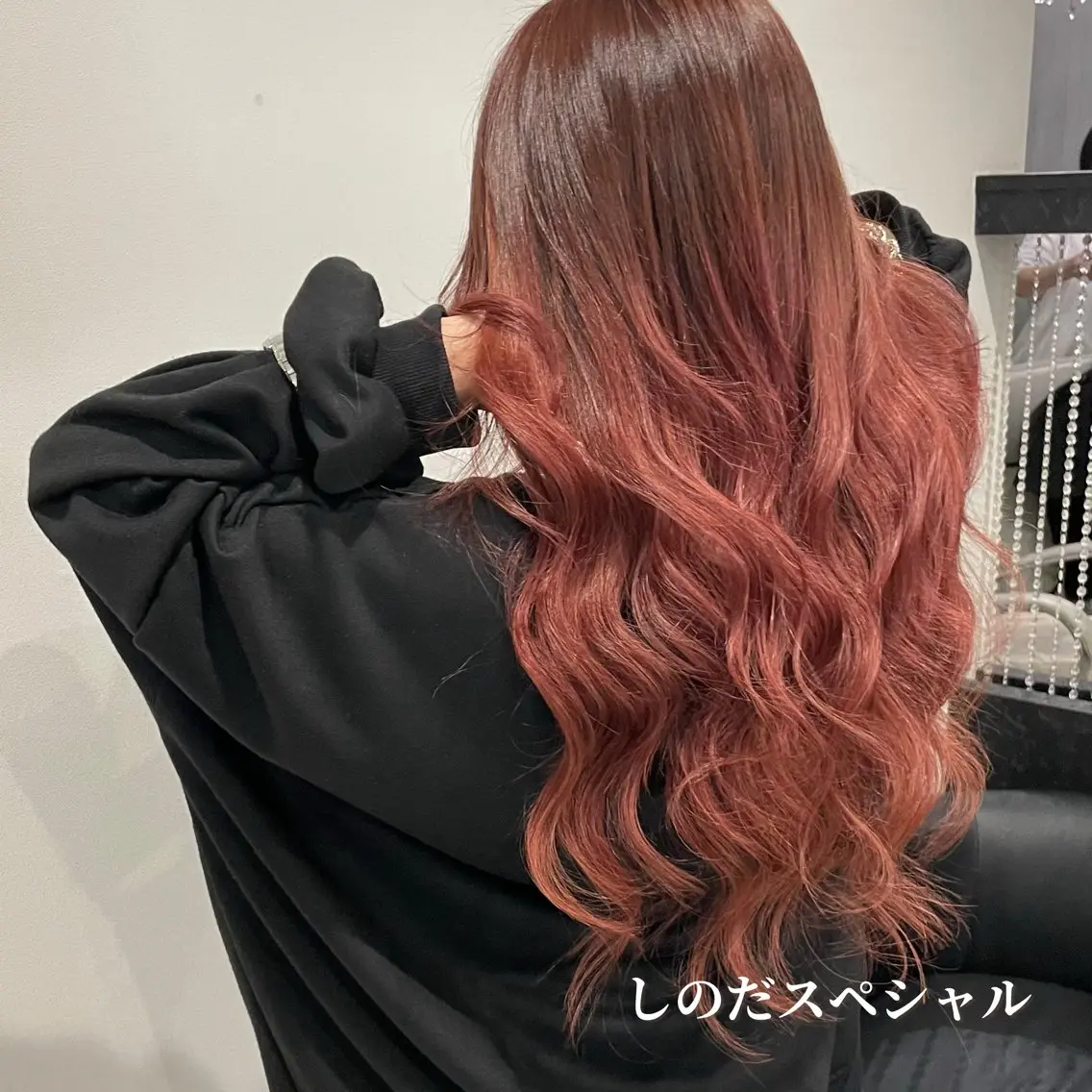 🍔当店自慢の人気メニュー🍟馴染ませカット×カラー×プラチナ47㎝(胸下)60本 👇プルエクステの詳細は概要欄へ👇の写真