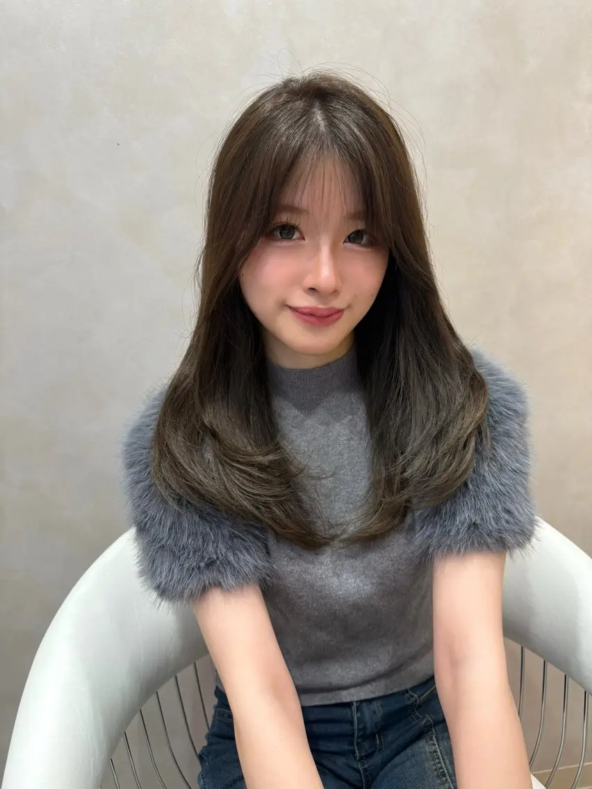 ロング くびれヘア 韓国風ヘア レイヤーカット おくれ毛 小顔カット カット 縮毛矯正 トリートメント 韓国ヘア/レイヤー/ 前髪/髪質改善/石川のヘアスタイル
