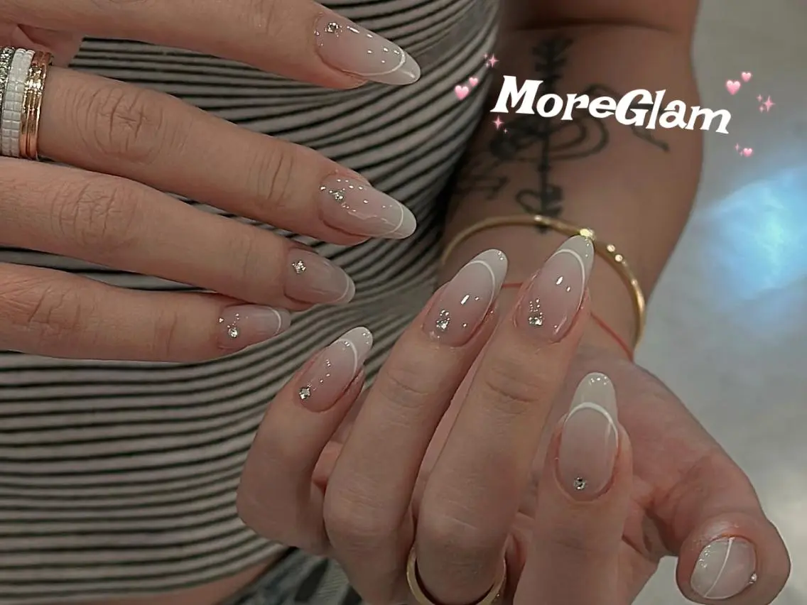 ネイル フットネイル フレンチネイル ジェルネイル ガラスフレンチ 韓国ネイル MoreGlam Nailsのネイルデザイン