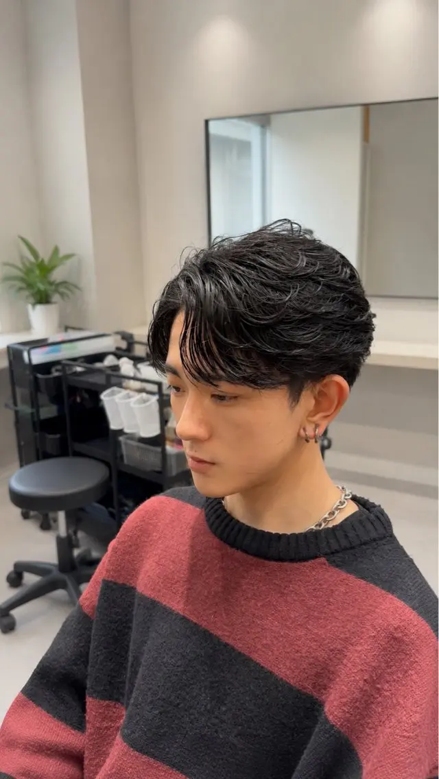 ショート パーマ メンズ フェザーパーマ メンズパーマ カット パーマ hack 佐藤龍空のヘアスタイル