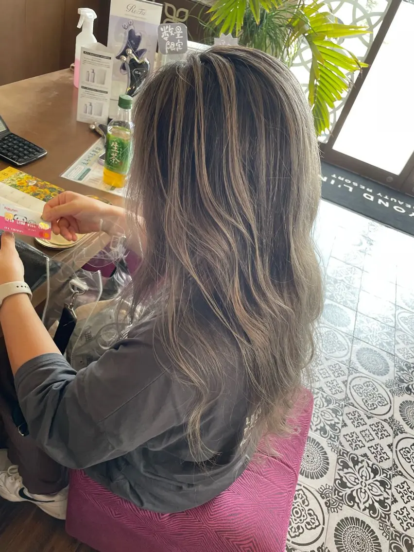 セミロング レイヤーカット 大橋 拓矢のヘアスタイル