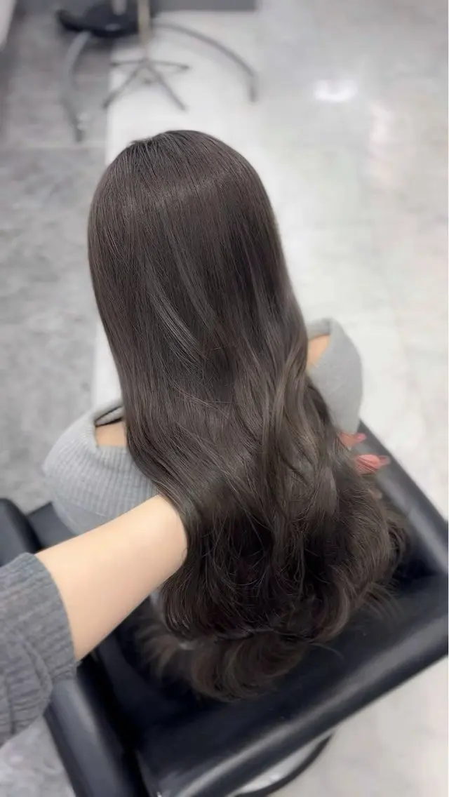 ロング カット ヘアカラー トリートメント ioe 心斎橋のヘアスタイル