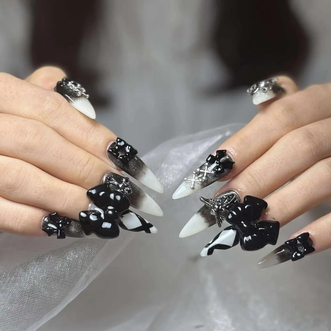 ネイル フレンチネイル ジェルネイル ガーリー 韓国ネイル ロングネイル ハンドネイル NieNail Nezukoのネイルデザイン