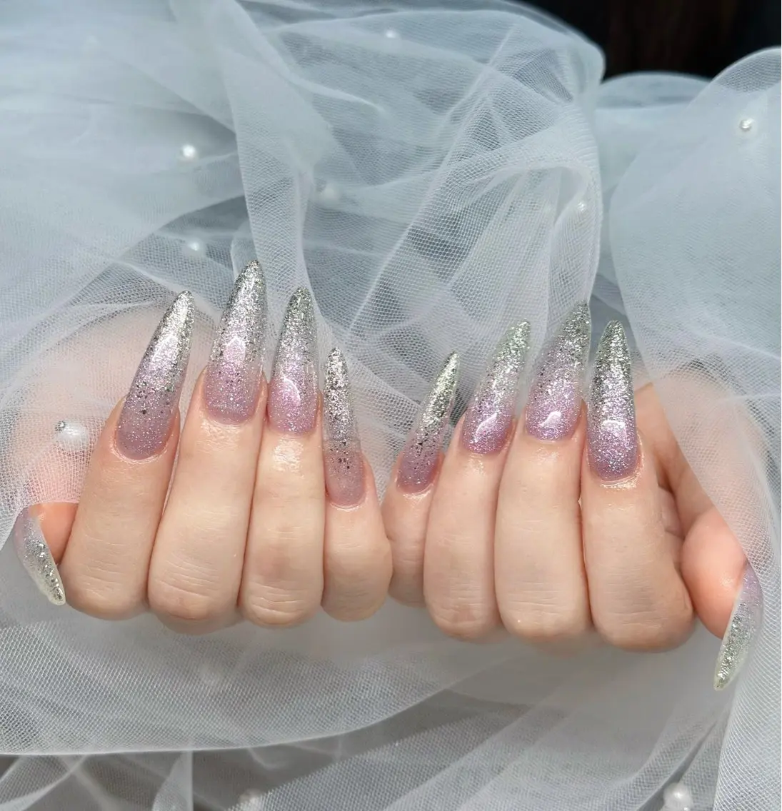 ネイル オーロラネイル ブルー チークネイル 長さ出し フットネイル ハンドネイル NAILS168 大塚店のネイルデザイン