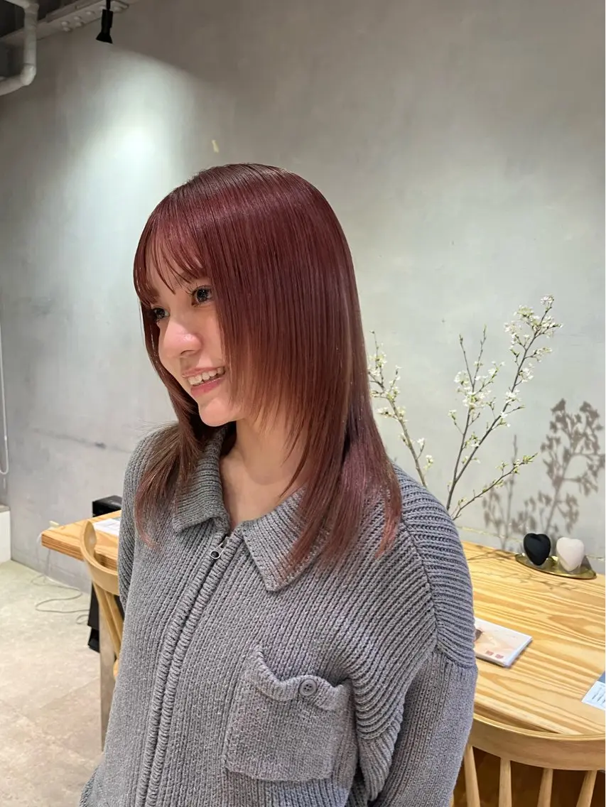 セミロング 渡邊 百咲のヘアスタイル