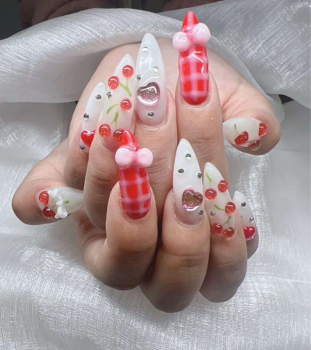 ネイル 長さ出し グラデーション キラキラネイル マグネットネイル ニュアンスネイル ハンドネイル Lee Nails チップ長さだし専門店のネイルデザイン