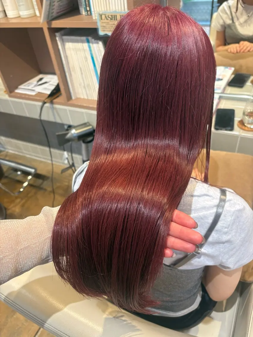 セミロング カラー カット ヘアカラー 秋吉 結愛のヘアスタイル