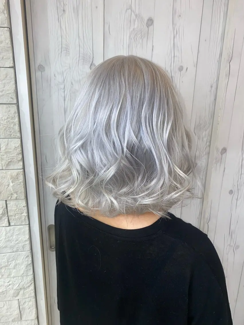 ミディアム ヘアカラー トリートメント ゆぴ☾‪/推しカラー /ハイトーンのヘアスタイル