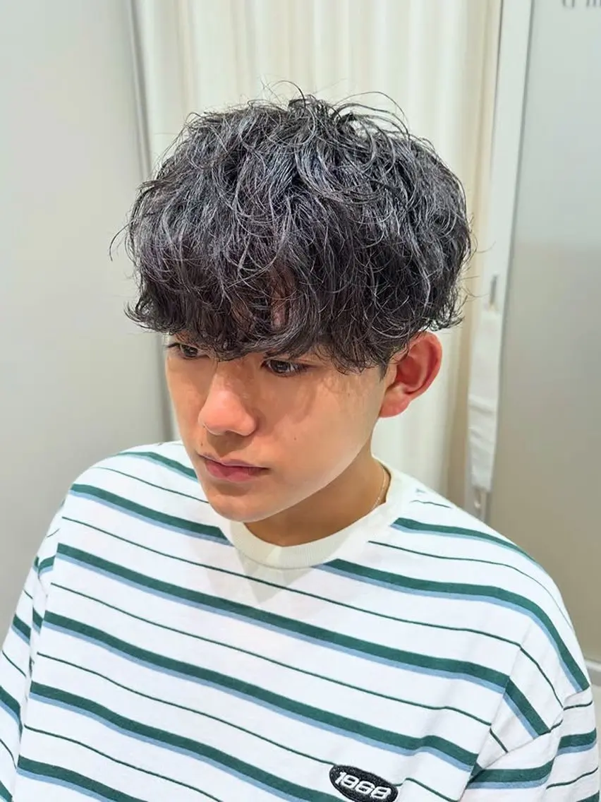パーマ メンズ メンズパーマ 🟦横浜駅メンズパー マ｜小上馬淳司🟦のヘアスタイル