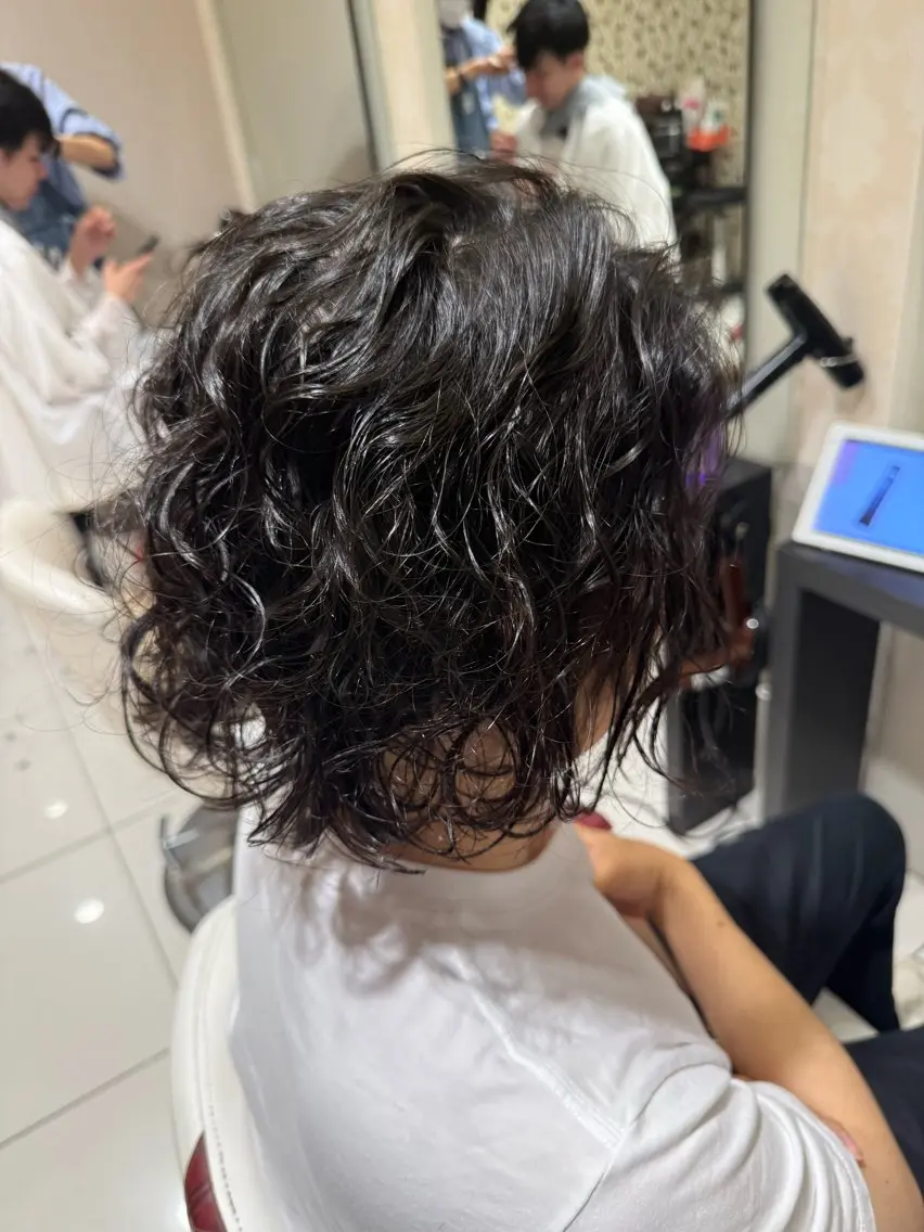 ミディアム パーマ カット パーマ トリートメント ミヤザキ コージのヘアスタイル