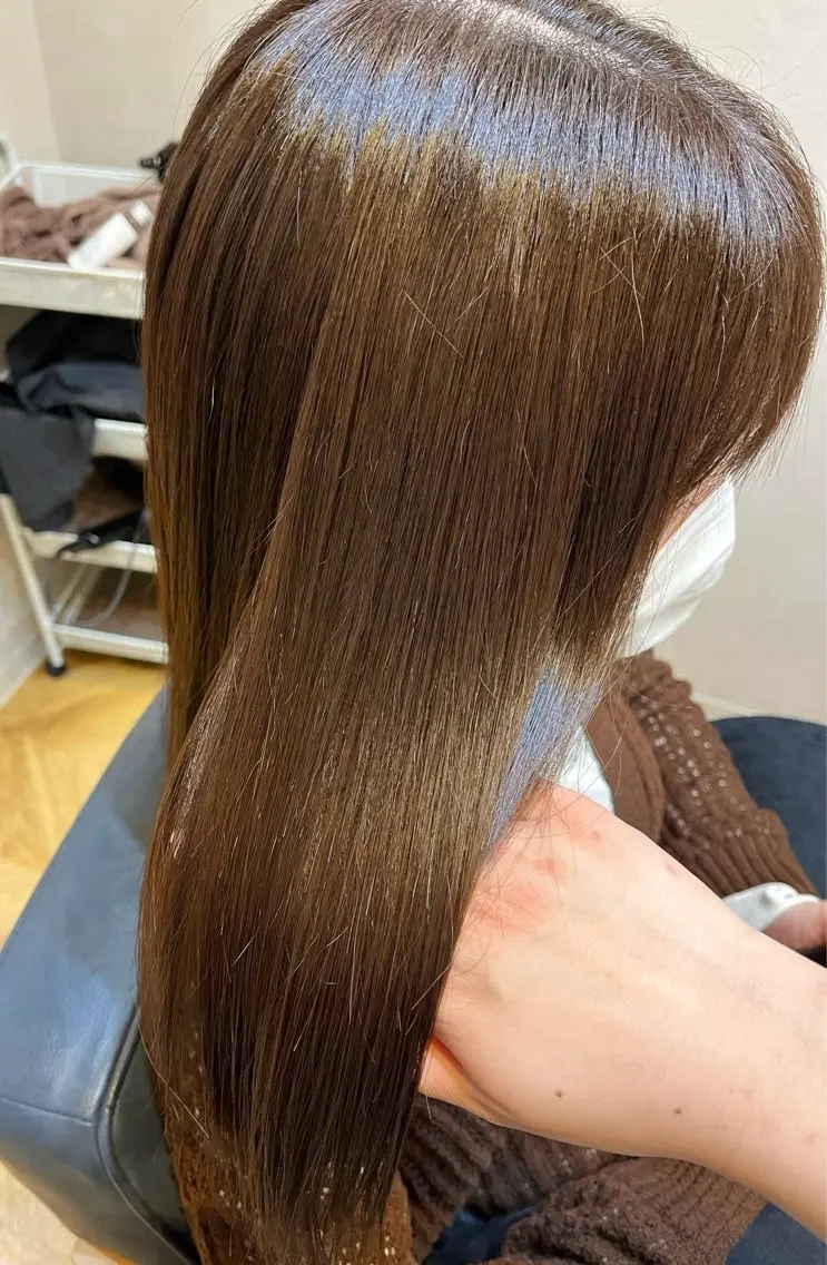 セミロング カラー アッシュ アッシュブラウン ブラウンカラー newi大分/ 磯部栞里／艶感カラーのヘアスタイル