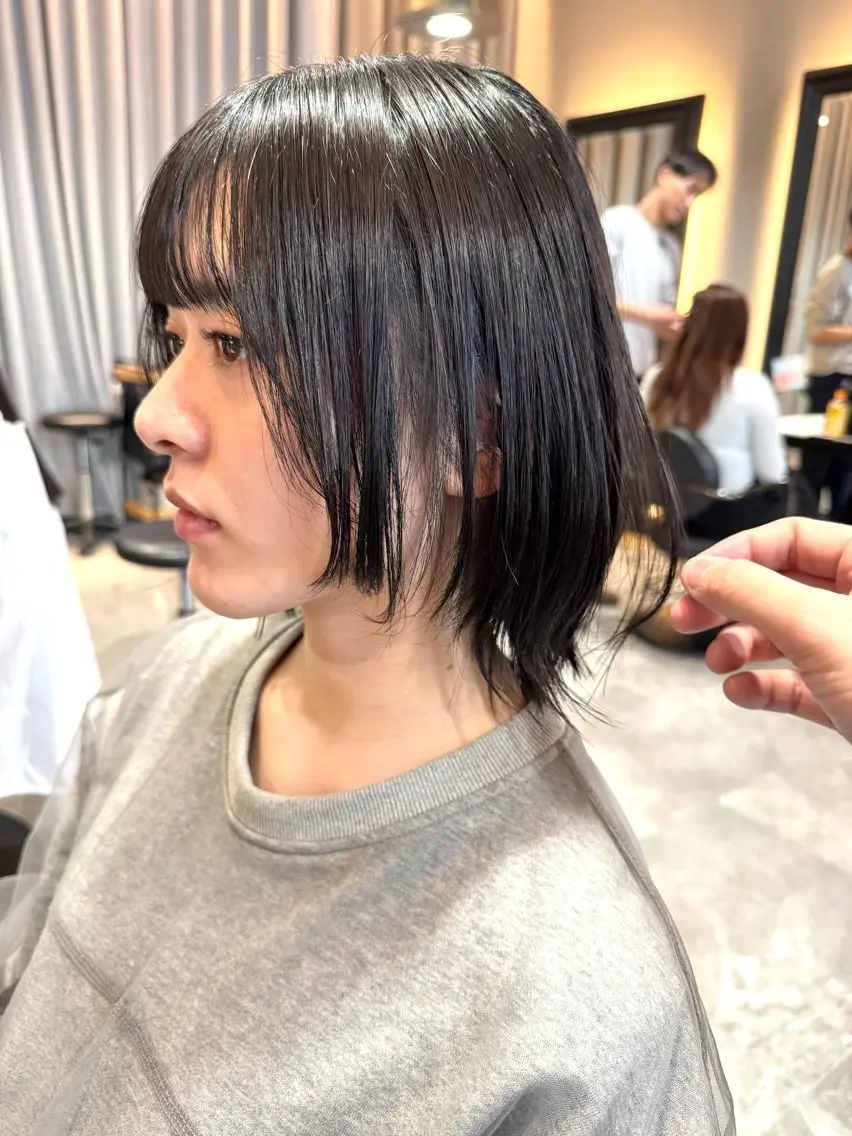 ショート カラー ボブレイヤー ボブ 伸ばしかけ レイヤーカット カット ヘアカラー トリートメント 中津No.1髪質改善 店長✨透ける暗髪のヘアスタイル