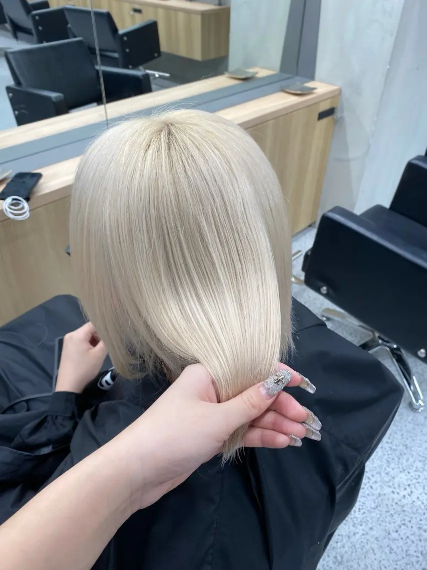 ミディアム カラー ベージュカラー ブロンド ダブルカラー ハイトーンカラー ピンクカラー ヘアカラー トリートメント カットモデル様無料 💎saaya💎のヘアスタイル